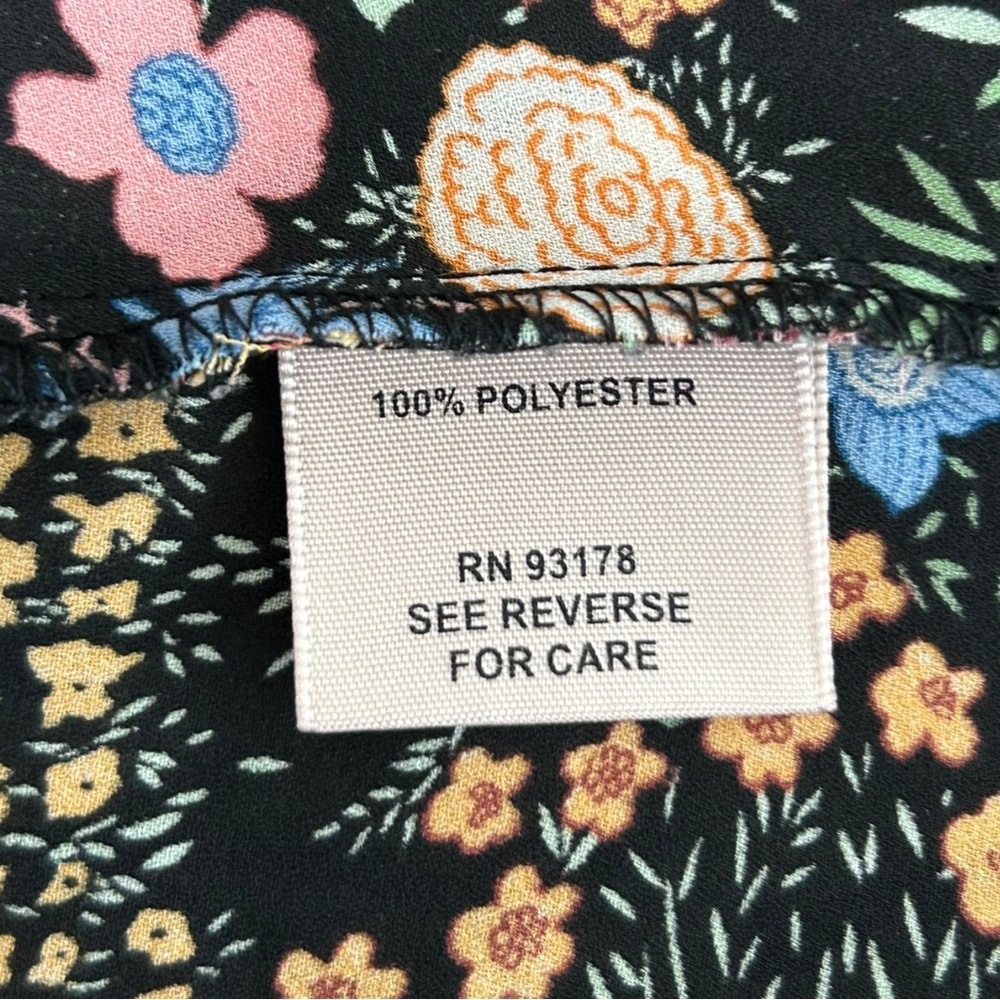 4/$20 Philosophy Floral Sleeveless Blouse Black Wildflower Print Tank Top Small - Picture 3 of 3
